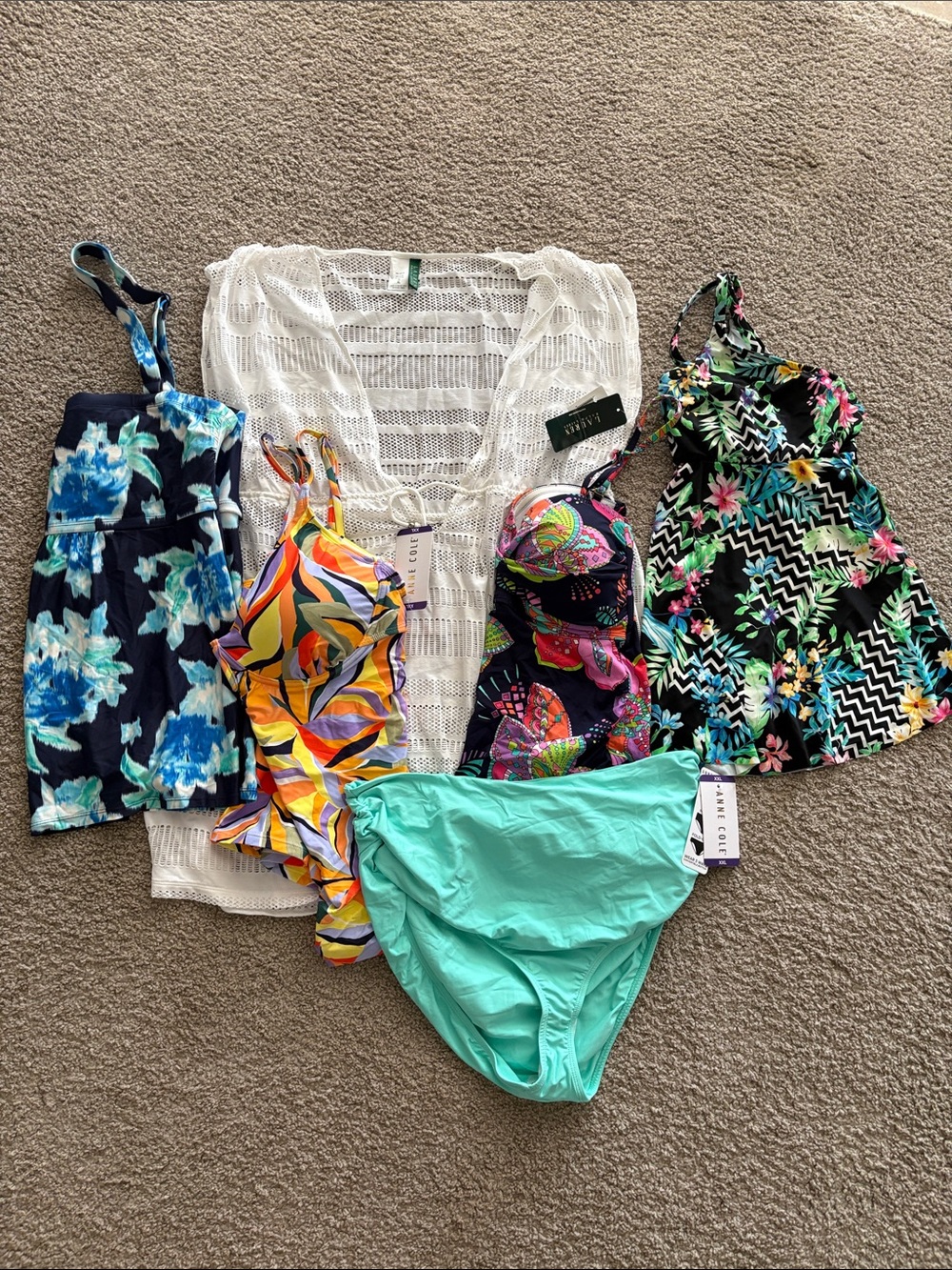 6 piece bundle size 16-18/ XL & XXL
